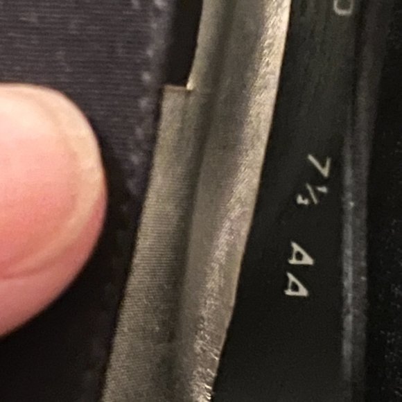 Stuart Weitzman size 7 1/2 AA black pumps - Picture 5 of 13